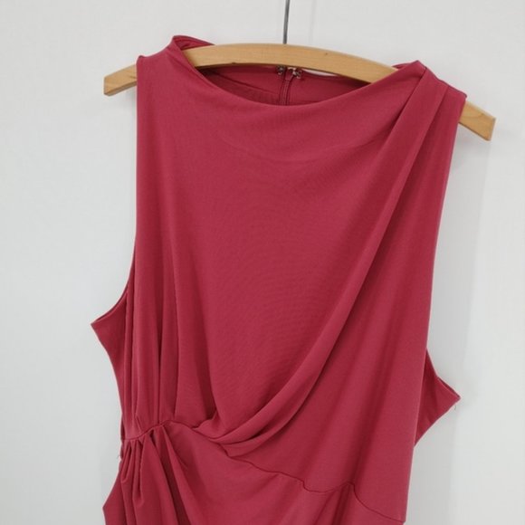 Le Chateau  asymmetrical dress - Picture 2 of 8